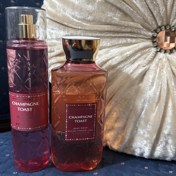 BATH & BODY WORKS SET. . . CHAMPAGNE TOAST SCENT - Picture 2 of 6